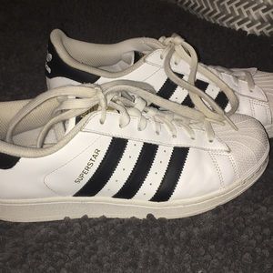 Adidas superstars